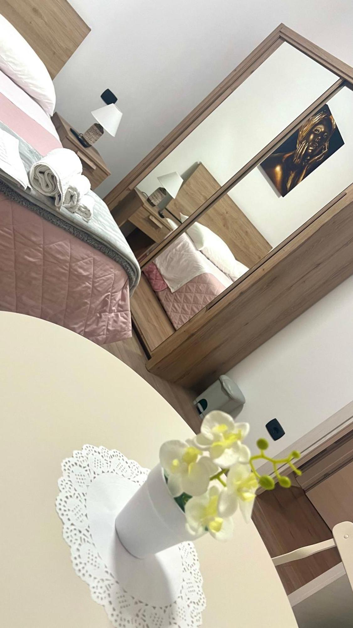 Juliet N - Rental Rooms Verona Bagian luar foto