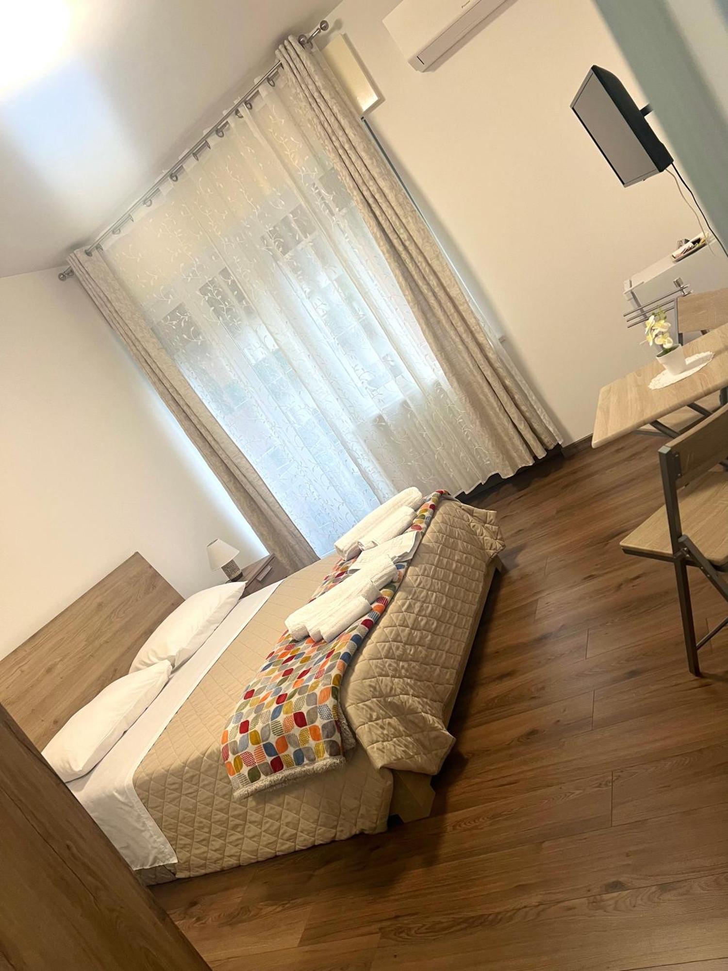 Juliet N - Rental Rooms Verona Bagian luar foto