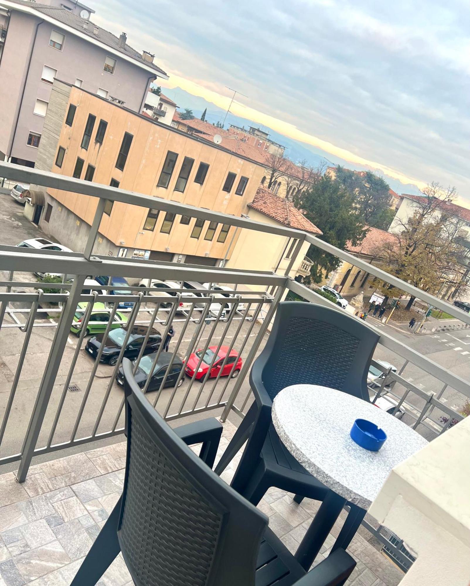 Juliet N - Rental Rooms Verona Bagian luar foto