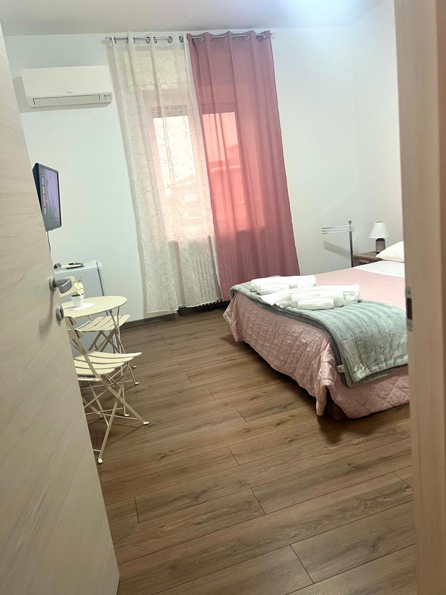 Juliet N - Rental Rooms Verona Bagian luar foto